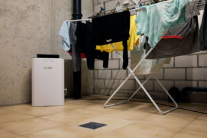 ecoQ DryAir 9L stabile in una fresca lavanderia