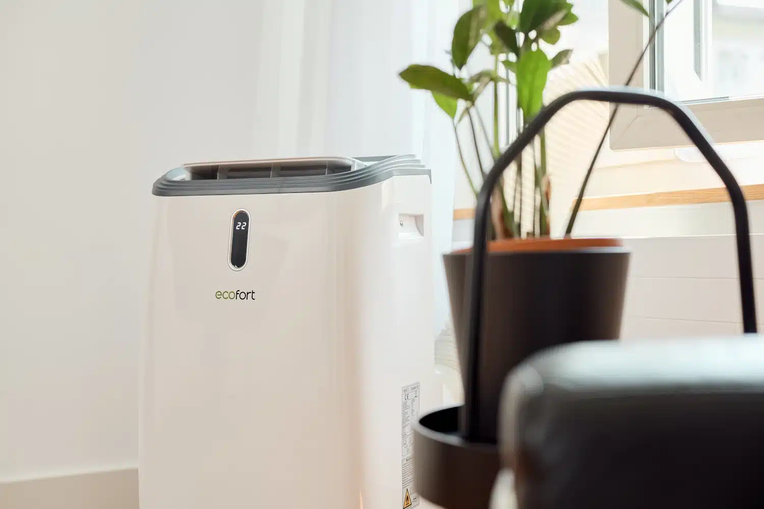 ecoQ CoolAir 12+ in a living room